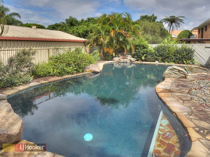 16 Orpheus Street, Robertson QLD 4109