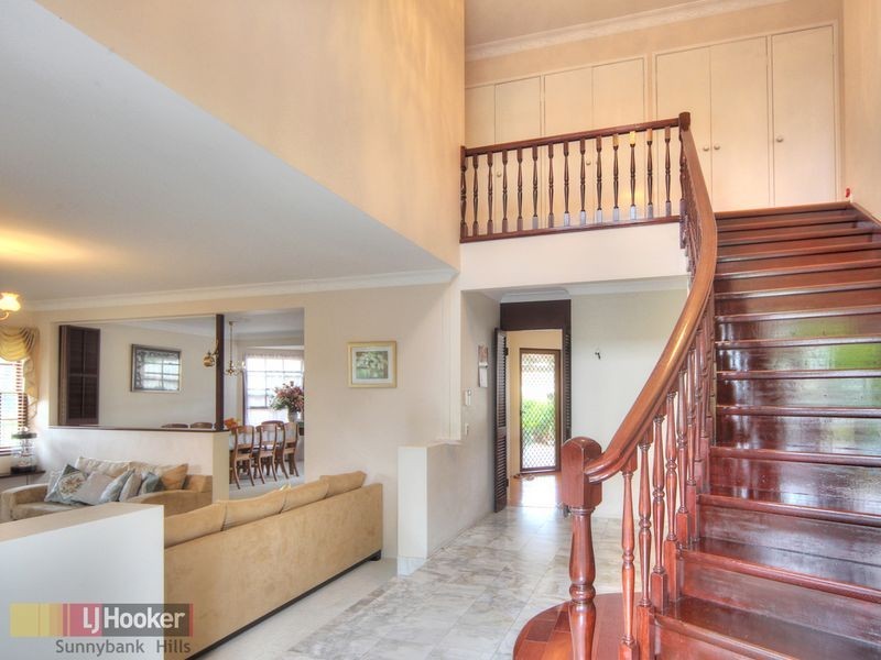 16 Orpheus Street, Robertson QLD 4109