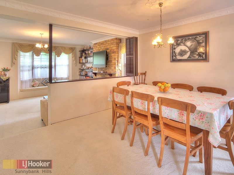 16 Orpheus Street, Robertson QLD 4109