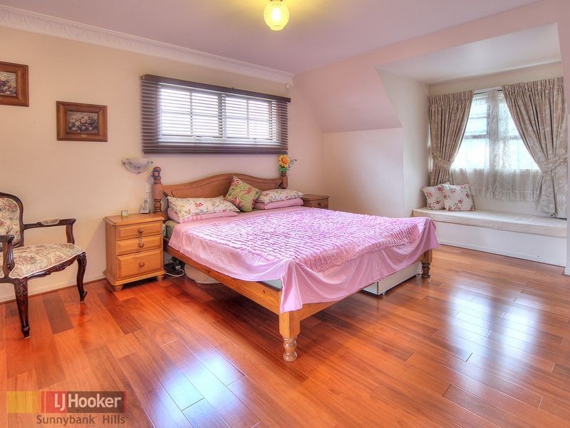 16 Orpheus Street, Robertson QLD 4109