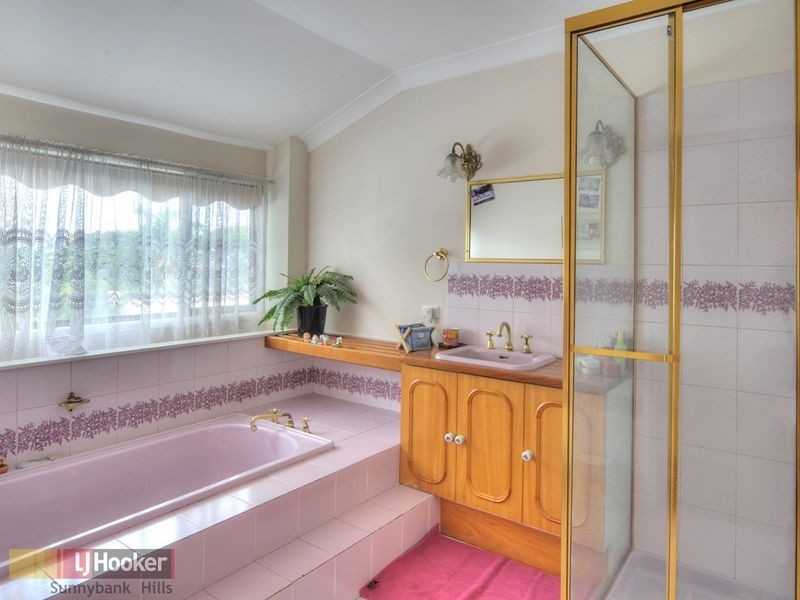 16 Orpheus Street, Robertson QLD 4109