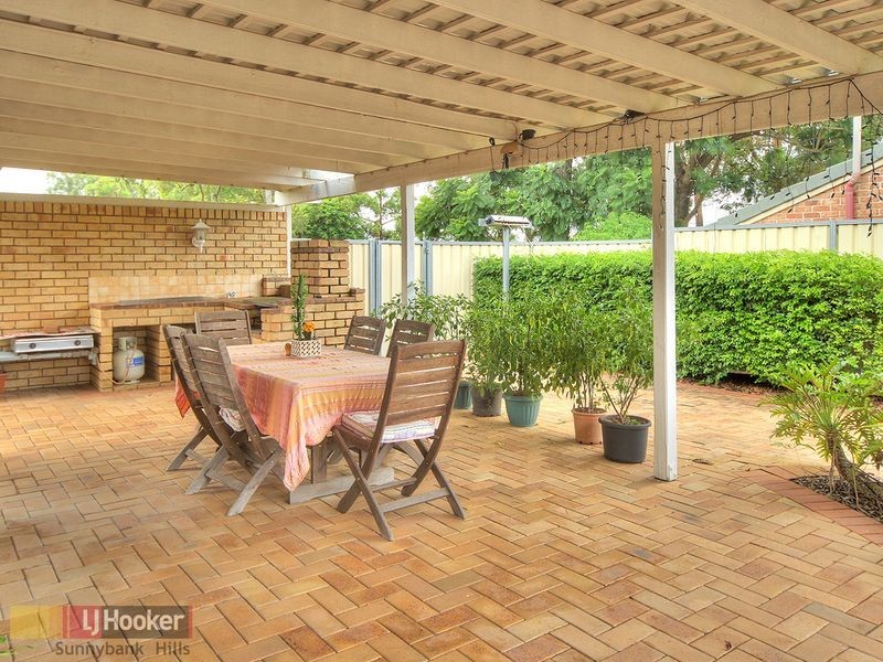 16 Orpheus Street, Robertson QLD 4109