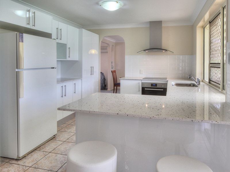 87 Golden Rain Place, Stretton QLD 4116