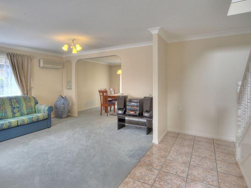 87 Golden Rain Place, Stretton QLD 4116