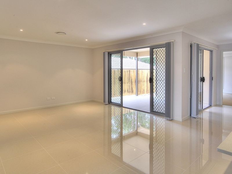10 Harvey Place, Calamvale QLD 4116