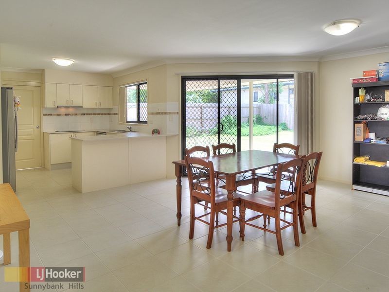 7 Dily St, Hillcrest QLD 4118