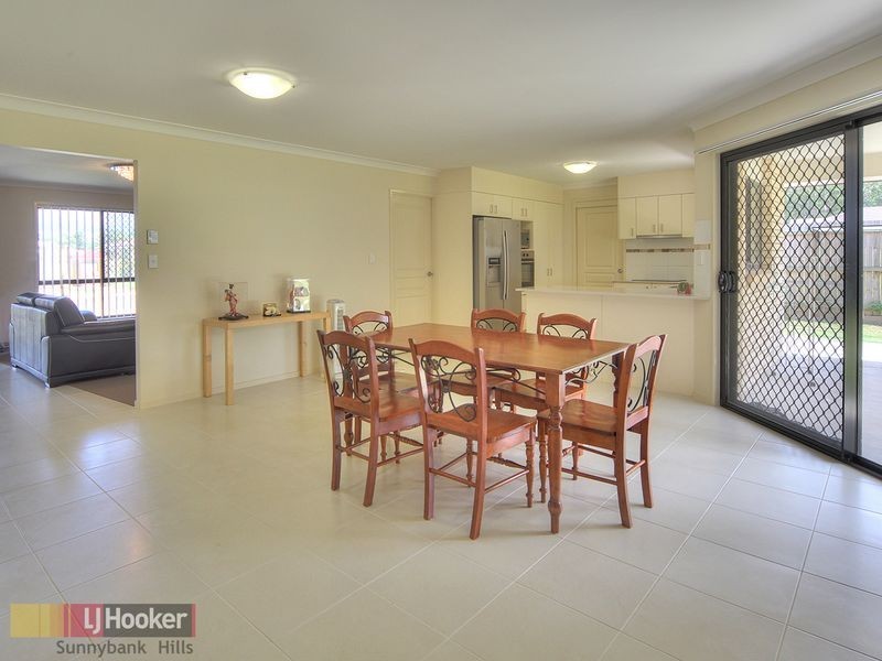7 Dily St, Hillcrest QLD 4118