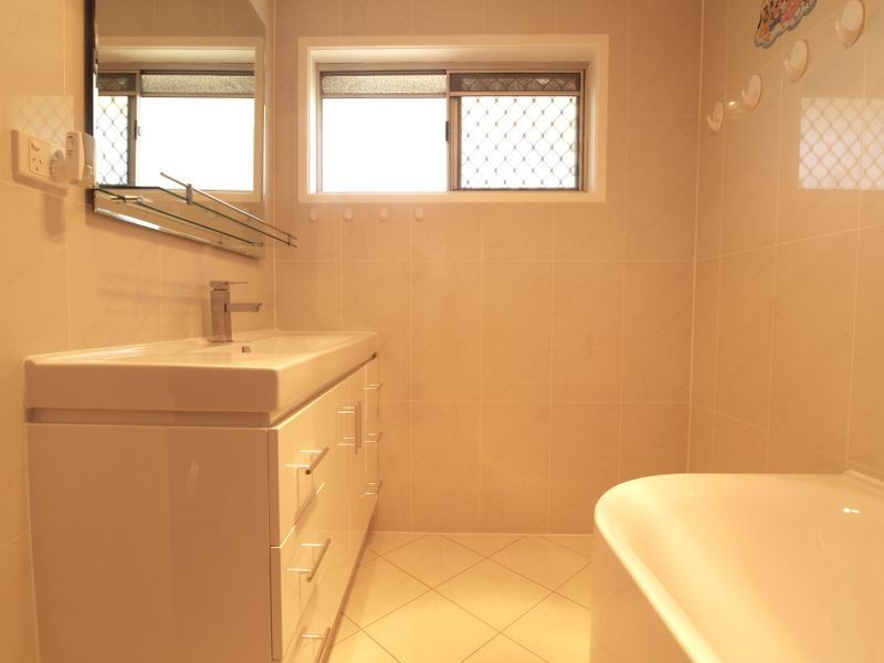 3 Monarda St, Runcorn QLD 4113