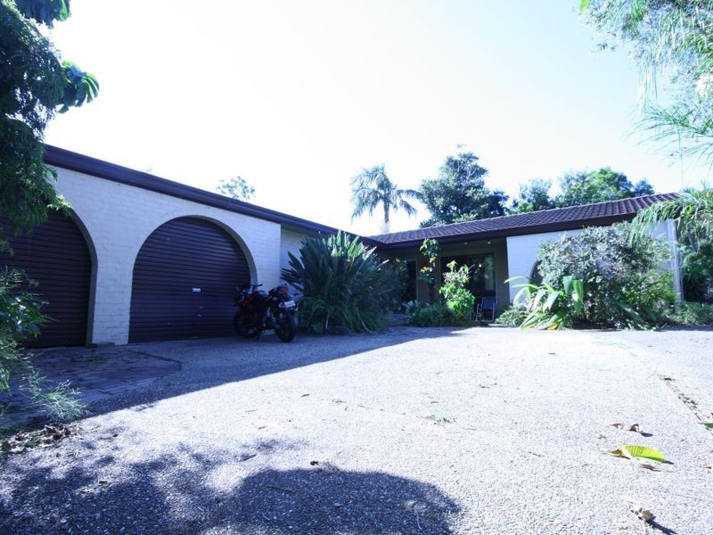 8 Alrak Av, Browns Plains QLD 4118