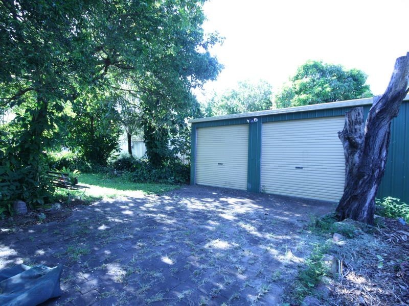 8 Alrak Av, Browns Plains QLD 4118