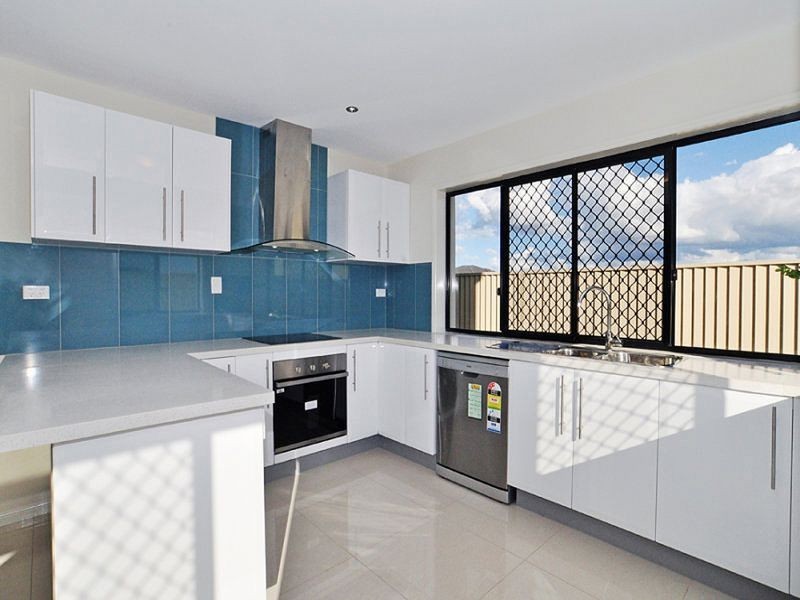 3 Parnassus Street, Robertson QLD 4109