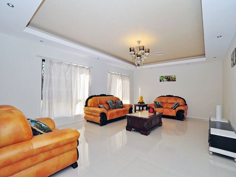 3 Parnassus Street, Robertson QLD 4109