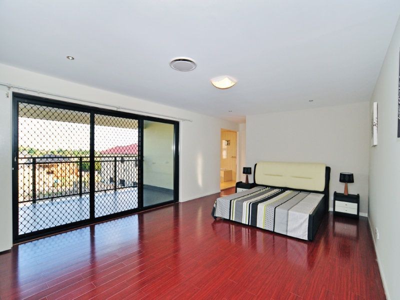 3 Parnassus Street, Robertson QLD 4109