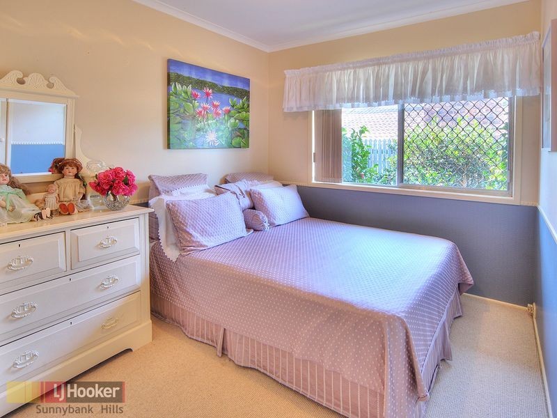 6 Akora Street, Macgregor QLD 4109