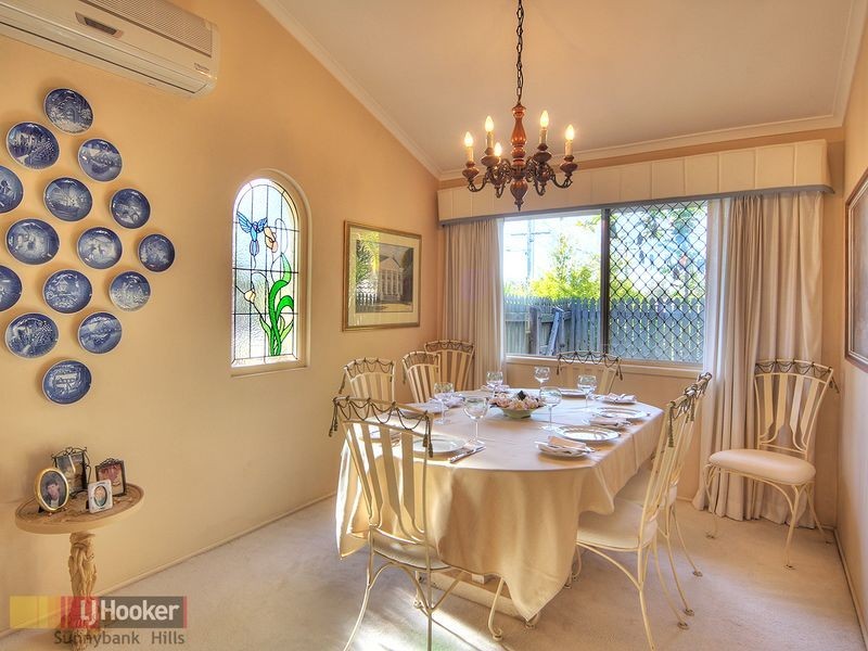 6 Akora Street, Macgregor QLD 4109