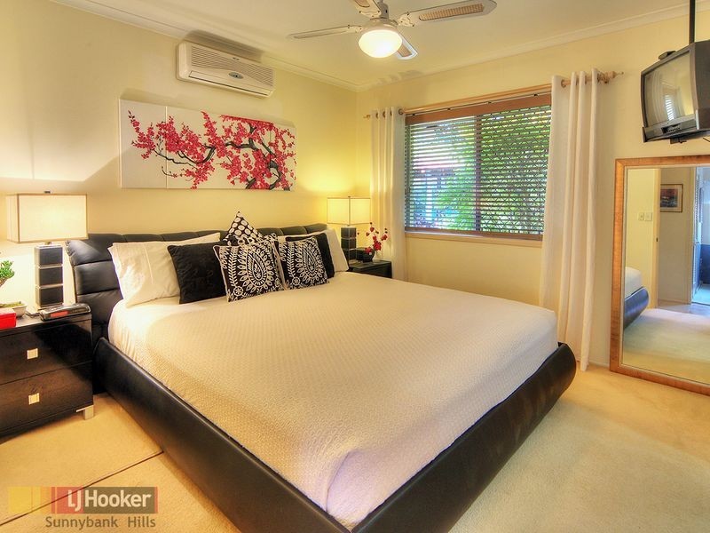 6 Akora Street, Macgregor QLD 4109