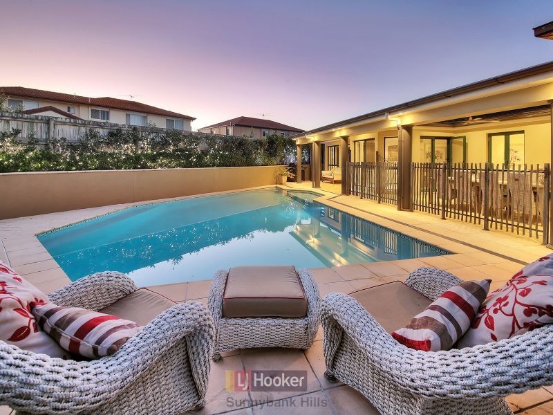35 Regency Place, Stretton QLD 4116