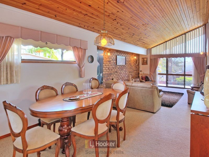 19 Hoover Court, Stretton QLD 4116