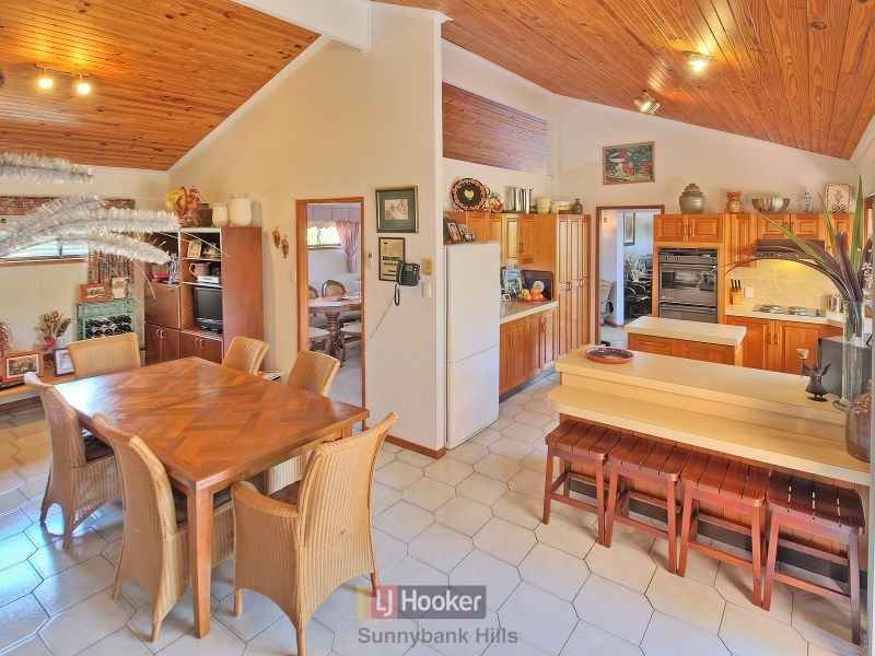 19 Hoover Court, Stretton QLD 4116