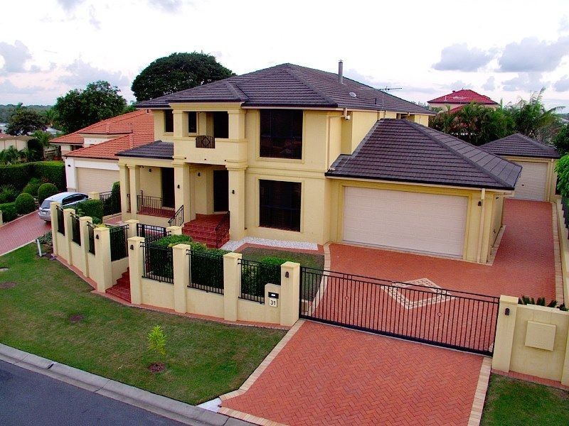 31 Eaton Place, Wishart QLD 4122