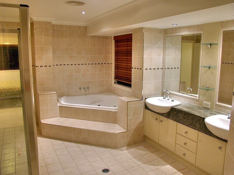 31 Eaton Place, Wishart QLD 4122