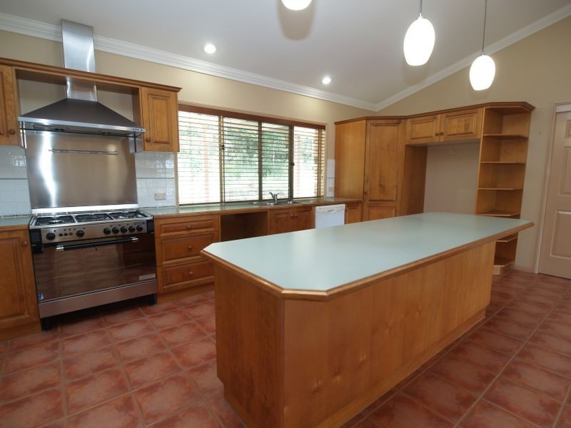 212 Rosia Road, Park Ridge QLD 4125