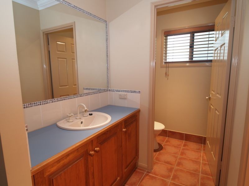 212 Rosia Road, Park Ridge QLD 4125