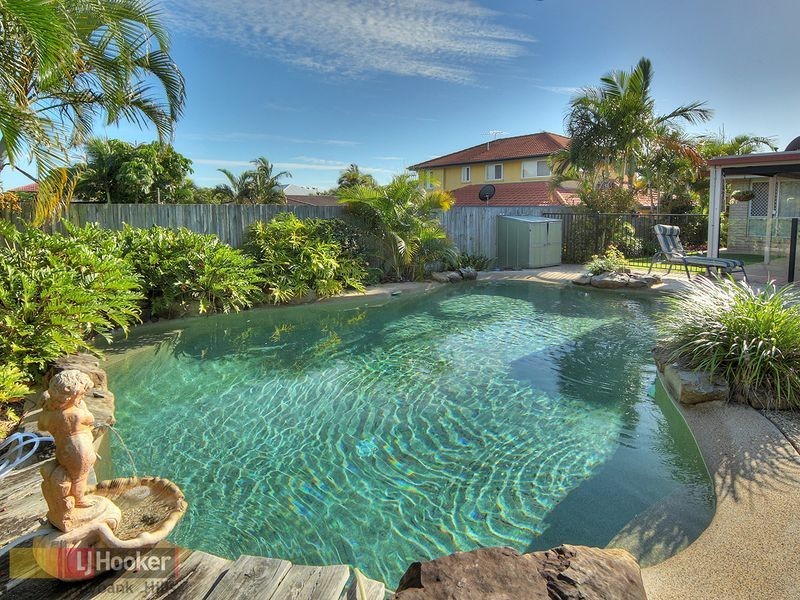 32 Lake Eyre Crescent, Parkinson QLD 4115