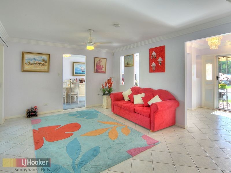 32 Lake Eyre Crescent, Parkinson QLD 4115