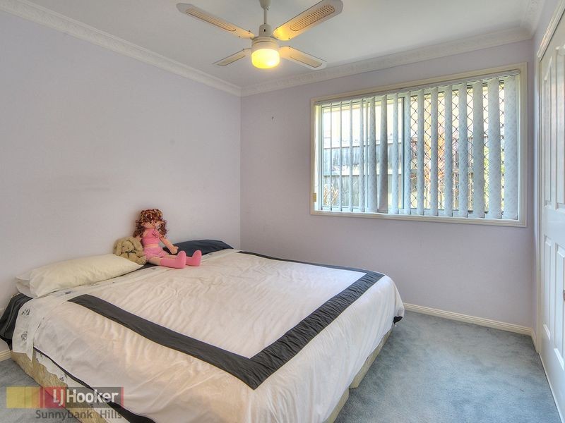 32 Lake Eyre Crescent, Parkinson QLD 4115