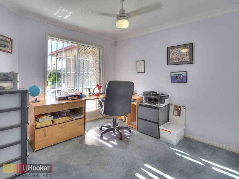 32 Lake Eyre Crescent, Parkinson QLD 4115