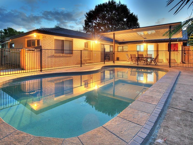 12 Ceratonia Street, Sunnybank Hills QLD 4109