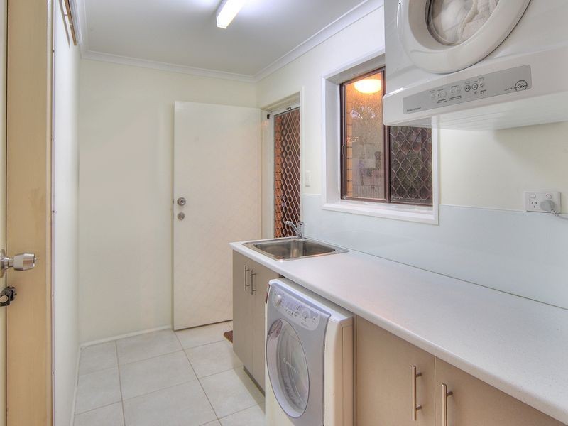 12 Ceratonia Street, Sunnybank Hills QLD 4109