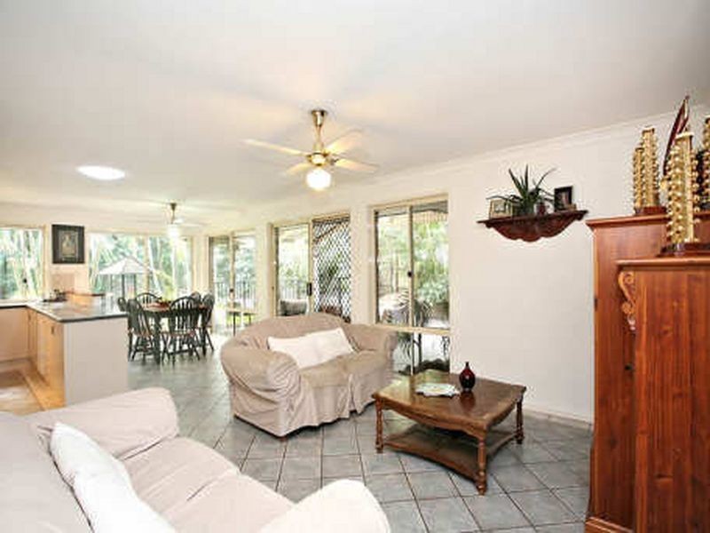 9 Spring Close, Calamvale QLD 4116