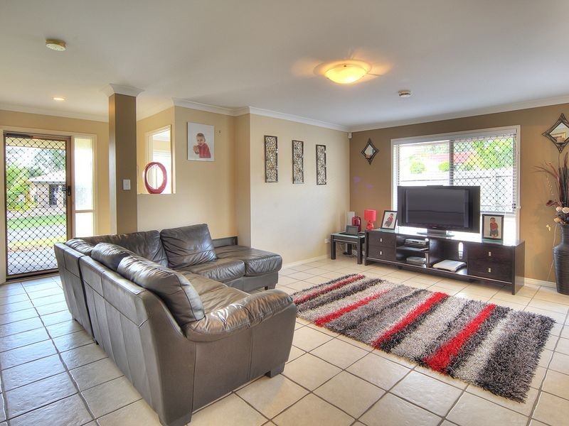 15 Isla Place, Parkinson QLD 4115