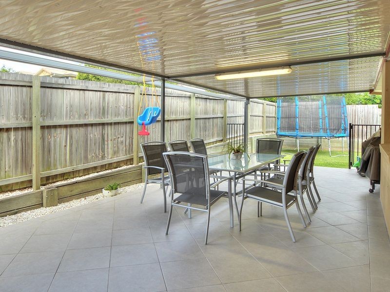 15 Isla Place, Parkinson QLD 4115