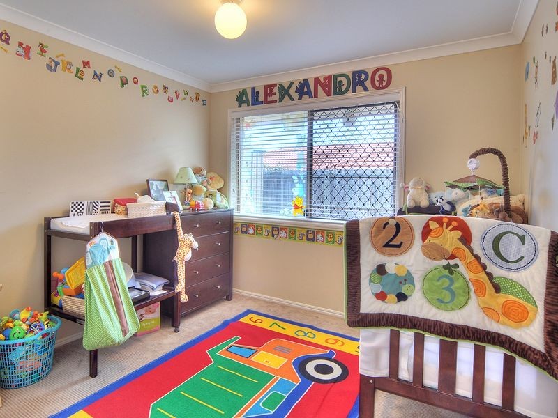 15 Isla Place, Parkinson QLD 4115