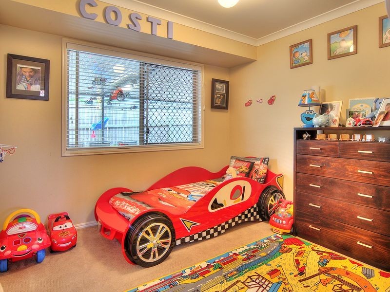 15 Isla Place, Parkinson QLD 4115