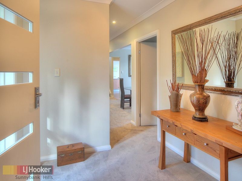 2 Nalbaugh Lane, Parkinson QLD 4115