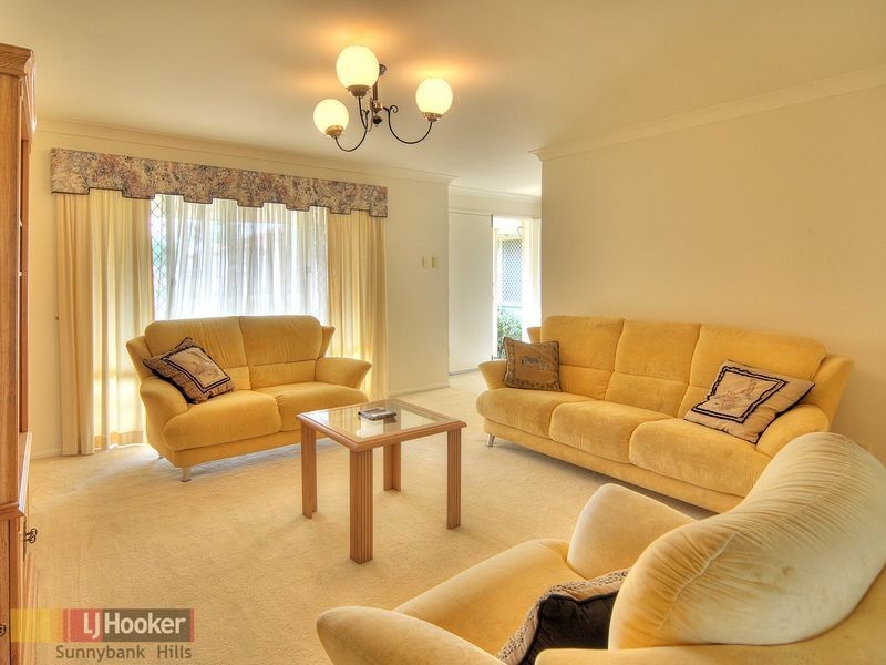 65 Honeysuckle Way, Calamvale QLD 4116