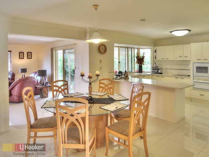 65 Honeysuckle Way, Calamvale QLD 4116