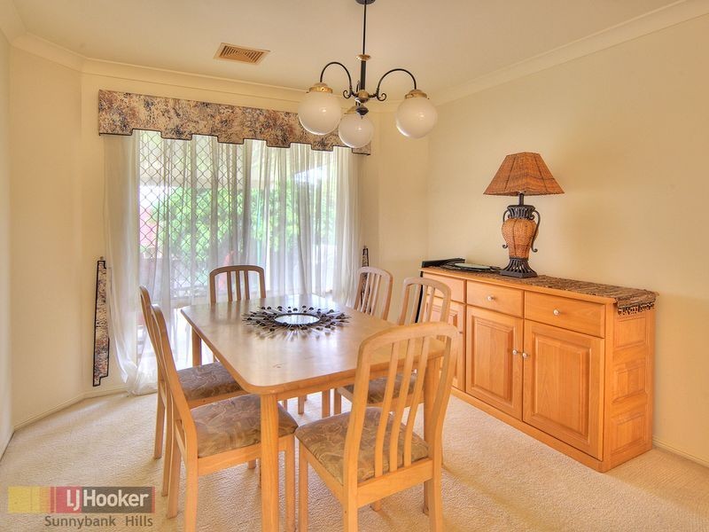 65 Honeysuckle Way, Calamvale QLD 4116