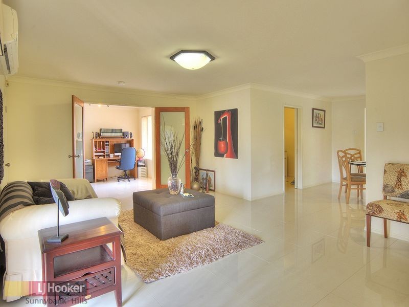 65 Honeysuckle Way, Calamvale QLD 4116