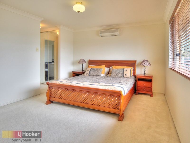 65 Honeysuckle Way, Calamvale QLD 4116