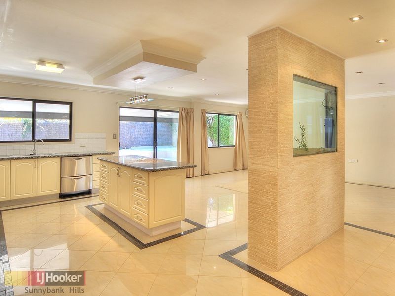 28 Turnmill Street, Macgregor QLD 4109