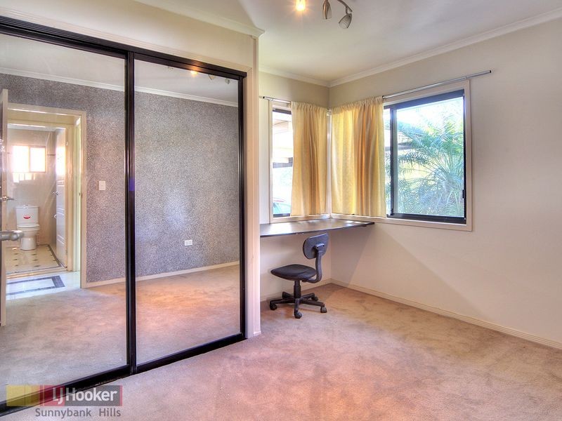 28 Turnmill Street, Macgregor QLD 4109