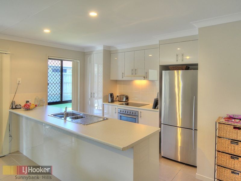 27 Reardon Street, Calamvale QLD 4116