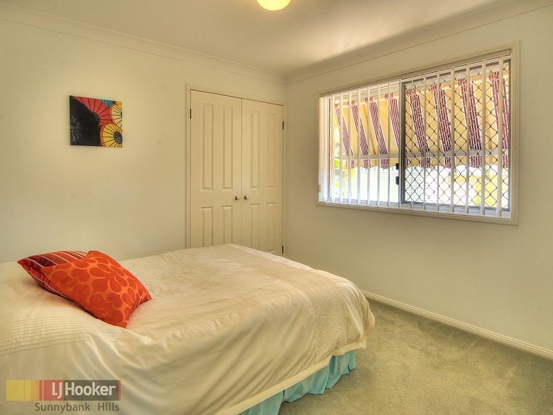 25 Poets Place, Parkinson QLD 4115