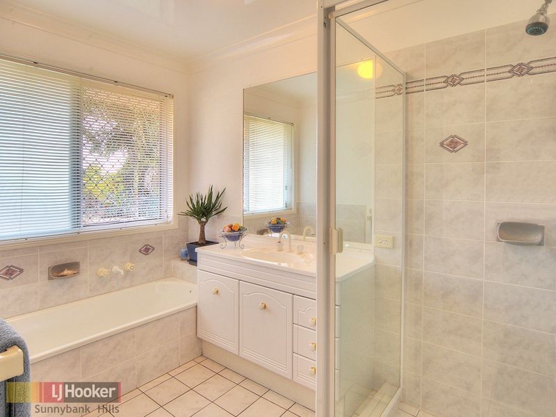 25 Poets Place, Parkinson QLD 4115