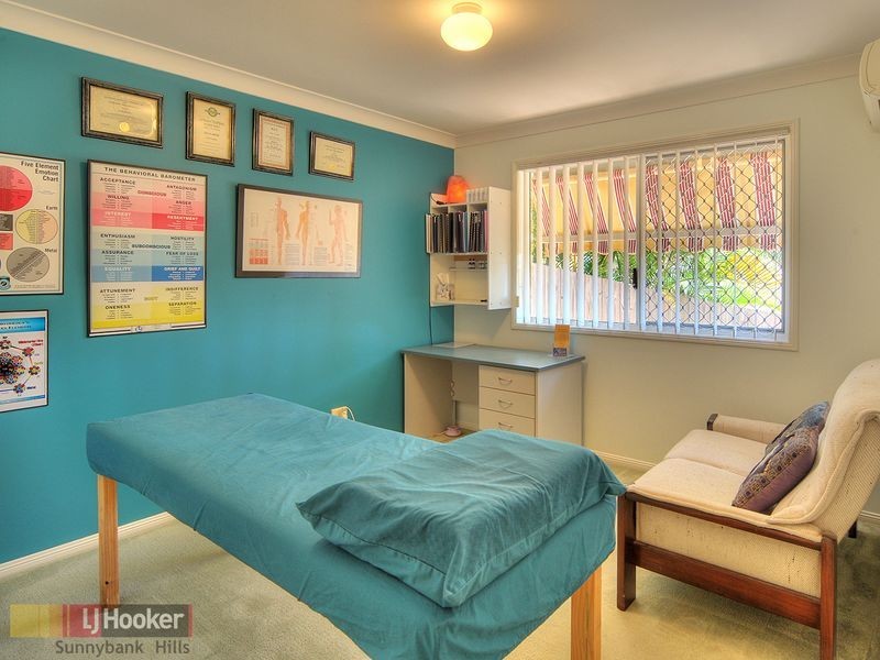 25 Poets Place, Parkinson QLD 4115